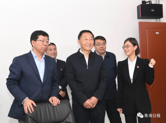省委副書記、代省長劉寧在副省長王黎明等領導的陪同下視察物產(chǎn)集團